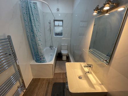 Room in a Shared Flat, Riffel Road, NW2 - Photo 4