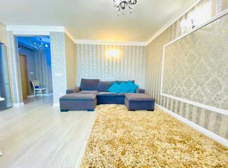 Apartament cu 3 camere, 88 mp, mobilat modern, parcare, zona Vivo - Photo 2