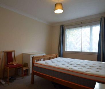 Horton Road, Staines-upon-thames, TW19 - Photo 2