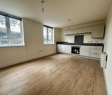 West End House, West Street, Fareham, PO16 - Photo 3