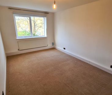 2 bed flat to rent in Stonegrove, Edgware, HA8 - Photo 4