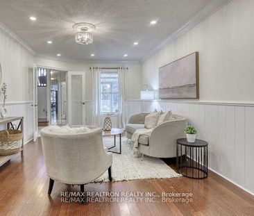 56 Deverill Crescent #Upper - Photo 1