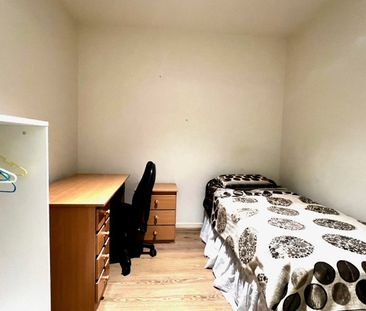 Convenience at your Doorstep - Photo 3