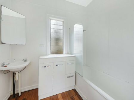 24 Slater Avenue, Lawnton QLD, Belconnen - Photo 3