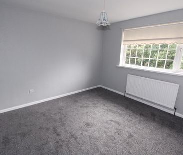 8 Gortmore Park, Lisburn, BT28 2BW - Photo 5