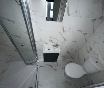 Studio Flat, Central Park Road, E6 - Photo 4