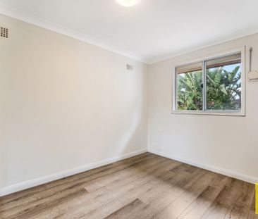 Charming Three Bedroom Home - Photo 6