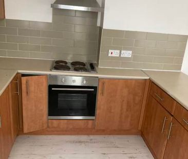 Large First Floor Double – Cromwell Street - Photo 6