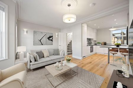 3 bedroom apartment to rent - Photo 2