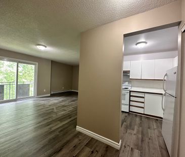 For Lease - 9 Lowndes Avenue Unit# 1, Georgina, Ontario - Photo 2