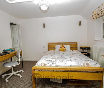 3 bedroom semi-detached house to rent - Photo 4