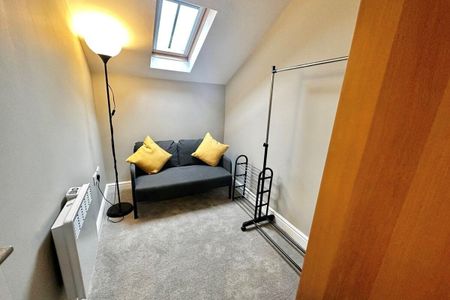 Leeds Road - Photo 2