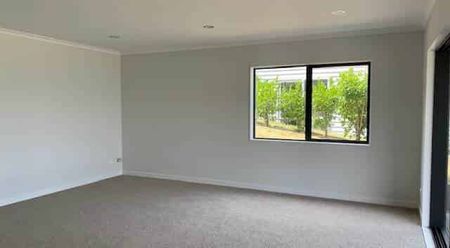 Low Maintenance, Executive Style Living - Photo 2