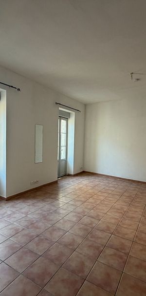 Location Appartement 2 pièces 53m² NIMES 30000 - Photo 1