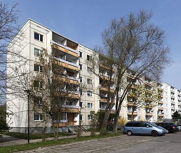 3-Raum-Wohnung Erich-Kästner-Straße 4 - Foto 1