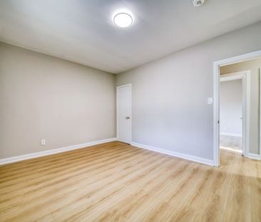 For Lease - 82 Oxford Street Unit# Main, Richmond Hill, Ontario - Photo 2