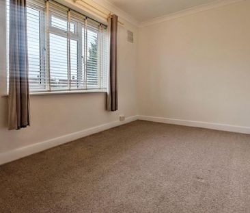 3 bedroom House To Let - Photo 3