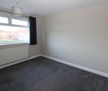 3 bedroom end of terrace house to rent - Photo 4