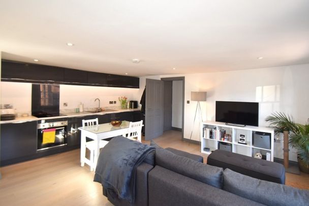 High Street, Chesham, Buckinghamshire,HP5 - Photo 1