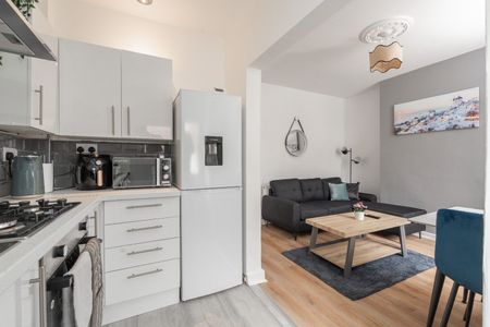 4 Bed Terraced House, Chester Road, L6 - Photo 5