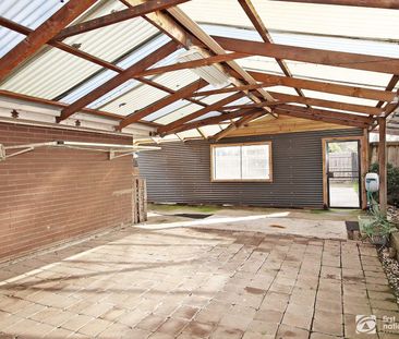 This 3-bedroom home will not last long! - Photo 4