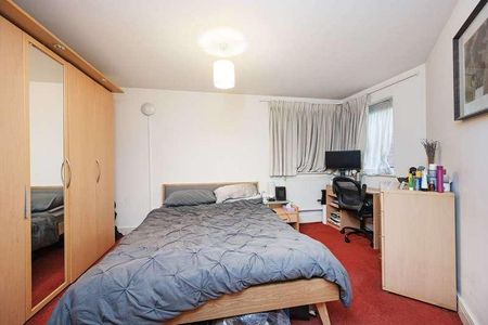 Goswell Road, Clerkenwell, EC1V - Photo 3