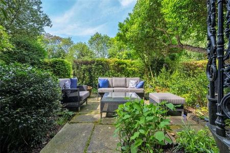 Sutherland Avenue, London, W9 - Photo 4