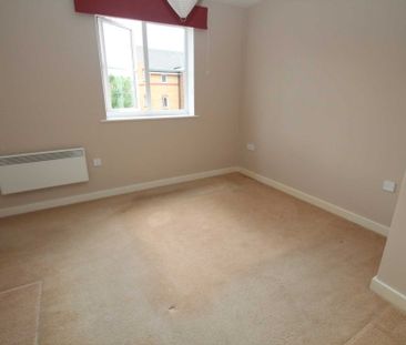 2 bed Flat for rent - Photo 4