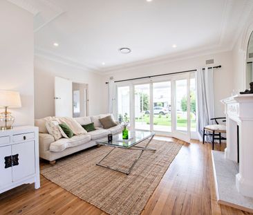 Immaculate Renovated Cottage - Photo 1