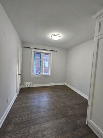 For Lease - 259 Tower Drive Unit# Main, Toronto, Ontario - Photo 4