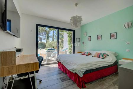 Tout savoir sur cette maison à Saint-Marc-Jaumegarde - Photo 3