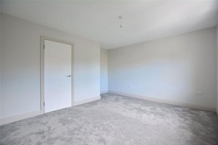 2 bedroom semi-detached house to rent - Photo 4