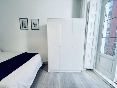 Calle del Divino Pastor, Madrid, Community of Madrid 28004 - Photo 5