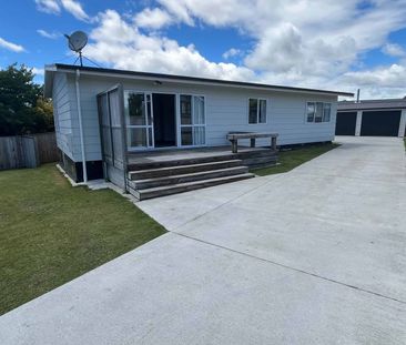 Fully Renovated & Ready for New Tenants! - Photo 4