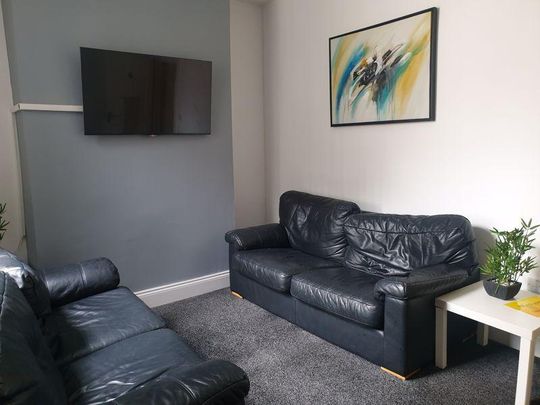 6 bedroom house share to rent - Photo 1