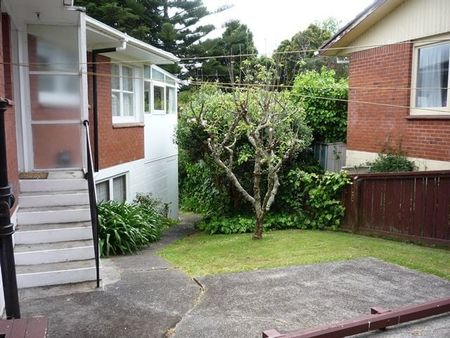 Howick – Rodney St - 3 bedroom + office/sun - Photo 5