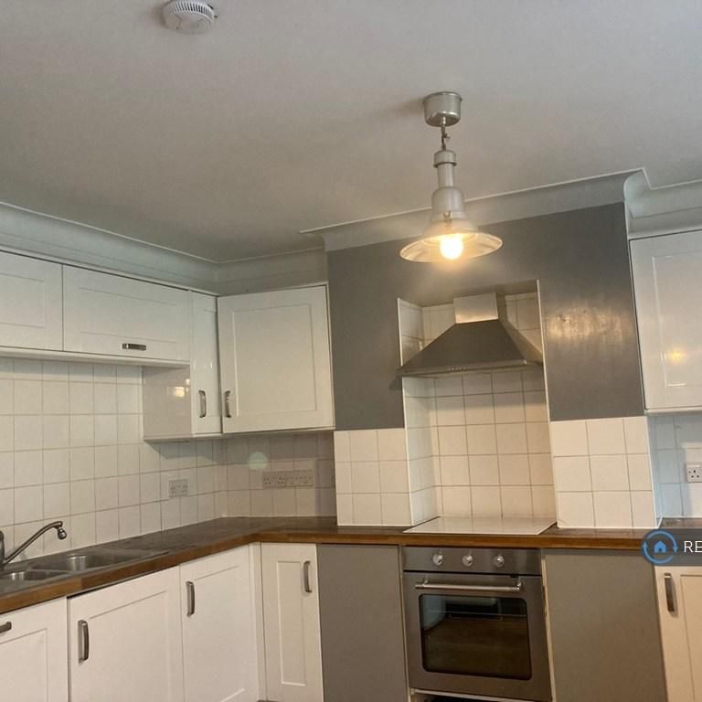 4 bedroom terraced house to rent - Photo 1