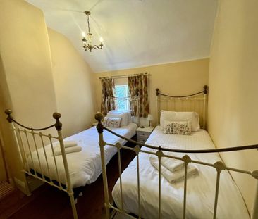 2 bedroom terraced house to rent - Photo 4
