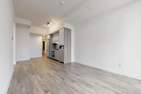 For Lease - 1007 The Queensway N/A Unit# 809, Toronto, Ontario - Photo 2
