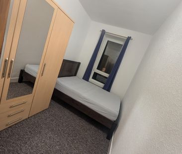 1 Bed Flat, Victoria Road, AB11 - Photo 3