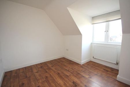 2 Bedroom Flat / Apartment to let - Photo 3