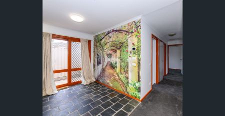 Beautiful 3 Bed room independent house available for rent - Photo 3