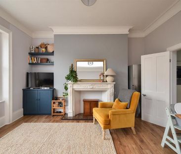 2 bedroom maisonette to rent - Photo 1