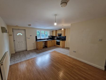 2 Bedroom Apartment for Rent - Photo 2