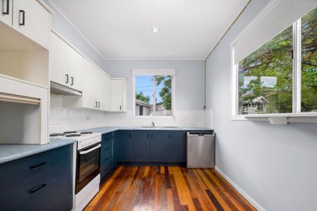 29 Russell Avenue, Norman Park. - Photo 4