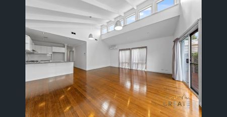 MODERN COMFORT & CHARACTER IN A PRIME NEWPORT LOCATION - Photo 5