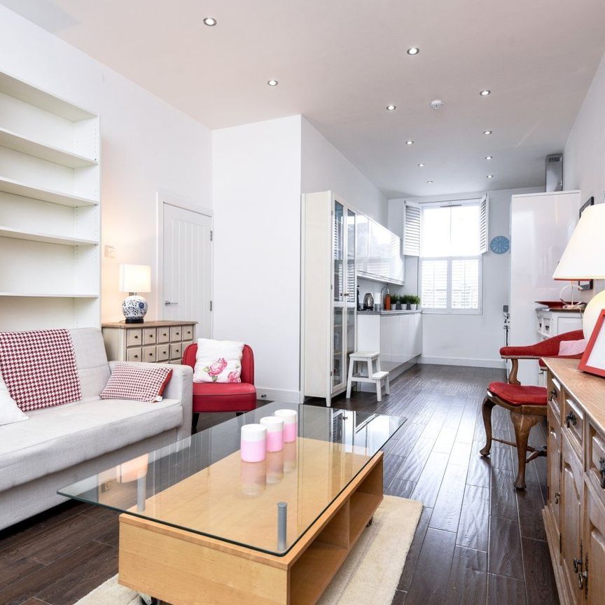 Greenwich High Road, London, SE10 - Photo 1