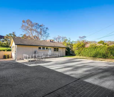 129 Gilmore Crescent, Garran ACT 2605 - House For Rent | Domain - Photo 3