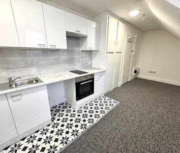 Studio to rent - Photo 6