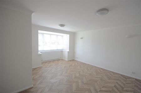 4 bedroom detached house to rent - Photo 3